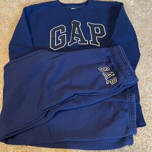 Like new boys GAP sweatsuit: XL